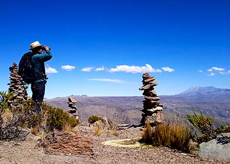 Apachetas at the top of the Cotallaulli volcano