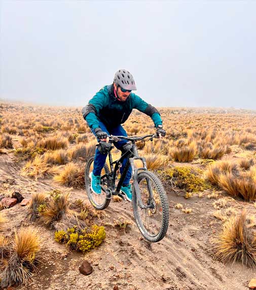 Biking_colca_01